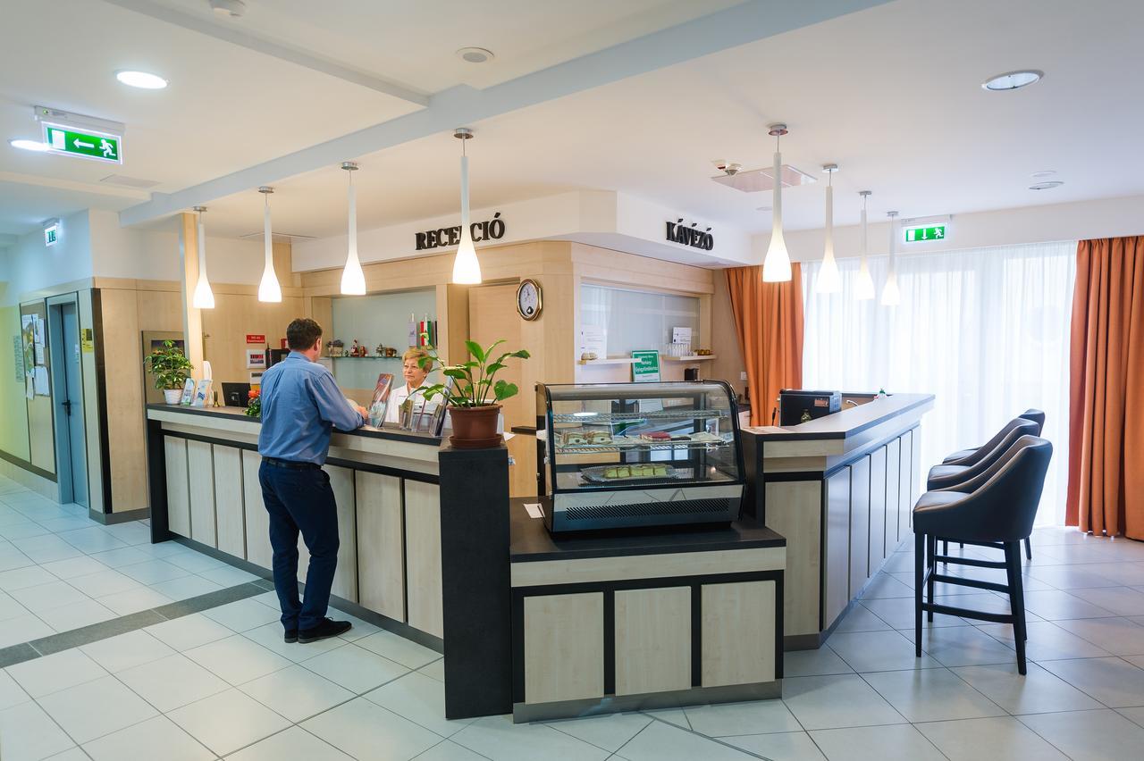 Harkanyi Psoriasis Centrum Extérieur photo