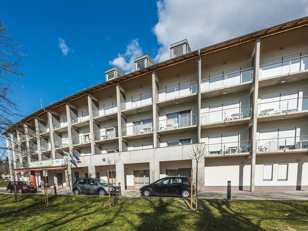 Harkanyi Psoriasis Centrum Extérieur photo